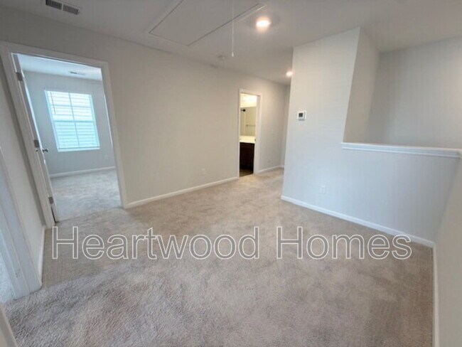 Building Photo - 406 Eclipse Ln