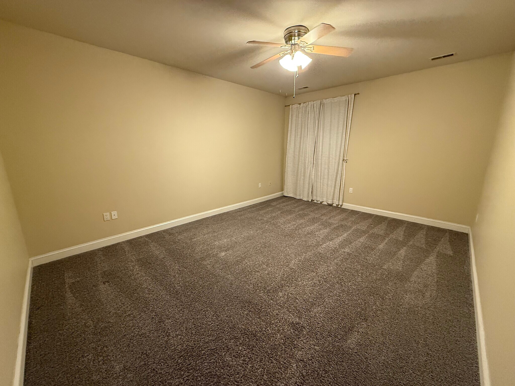 Building Photo - 1925 N Water St