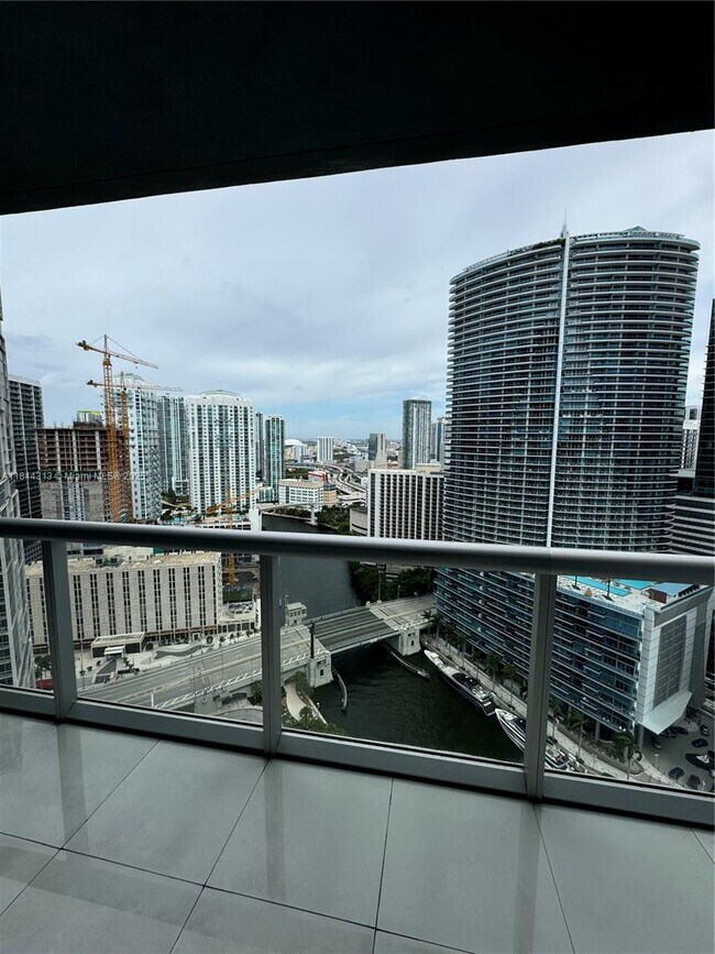 Building Photo - 465 Brickell Ave