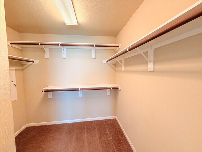 Building Photo - 8614 Brookdale Park Ln
