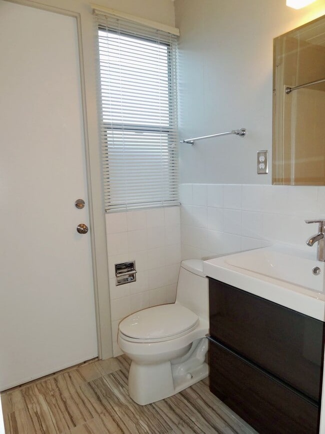 Building Photo - High-End San Jose 4 Bedroom Eichler!