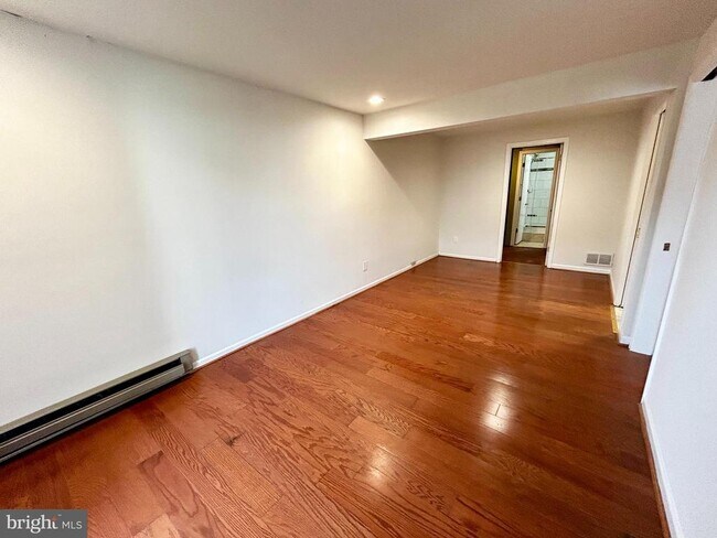 Building Photo - 1601 Linden Way