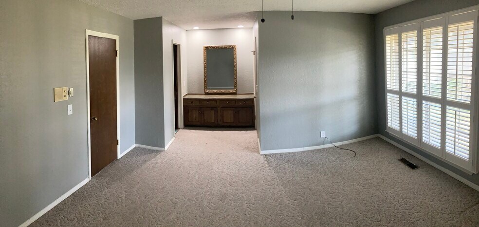 Building Photo - 2017 W Xyler St