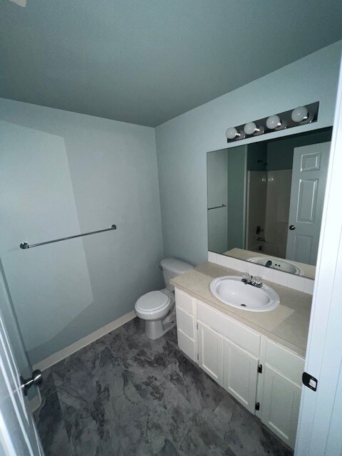 Building Photo - 13800 NE 65th St