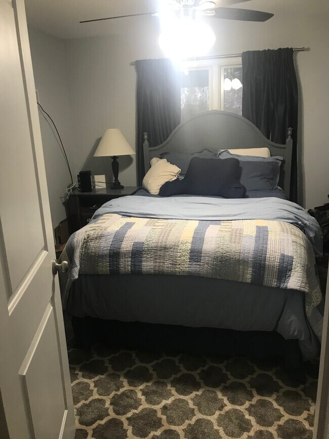 Room #2 - 25001 Vista Rd