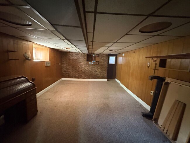 Building Photo - 1806 Hoffnagle St