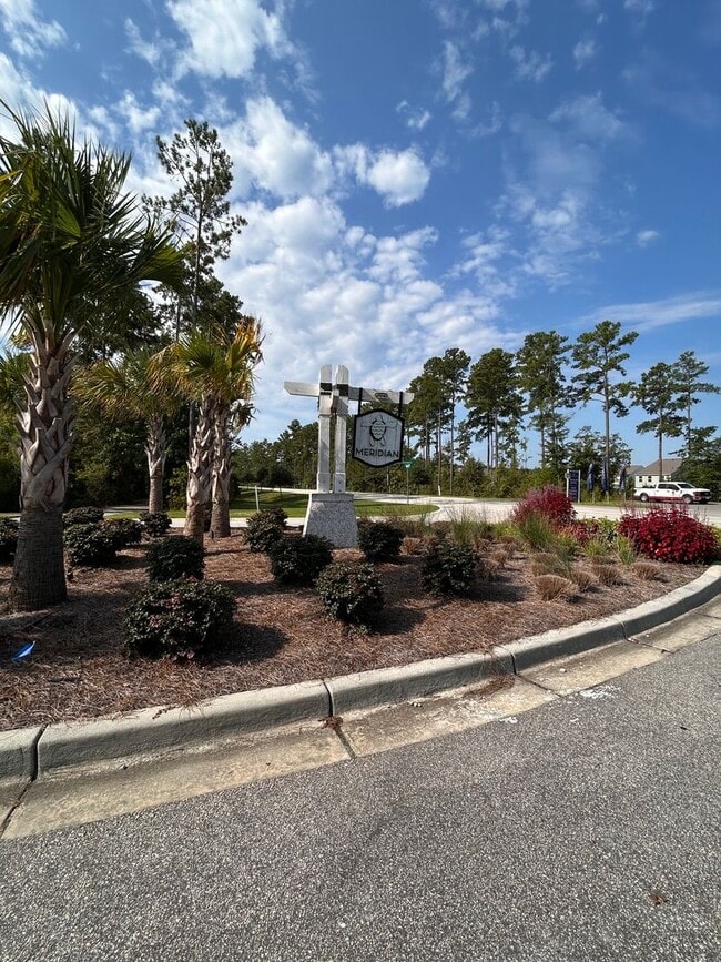 Building Photo - 219 Greenwich Dr