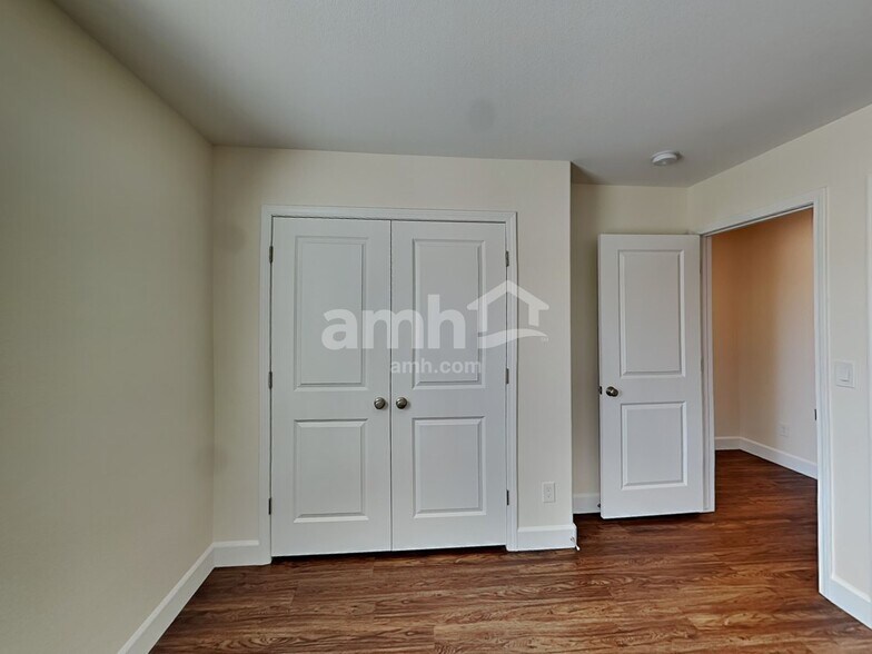 Building Photo - 9259 Baylee Bay Ct