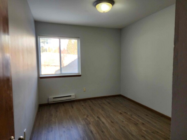 Building Photo - 1124 Morraine View Dr