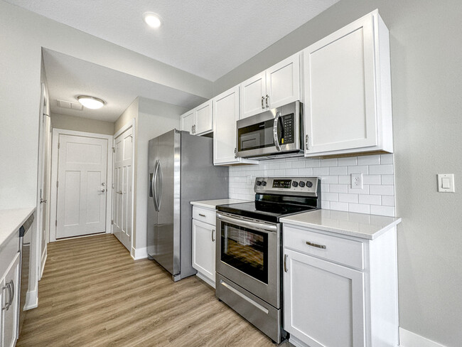 Building Photo - 1404 Primrose Ln