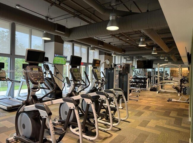 Building Photo - 16385 Biscayne Blvd