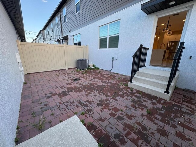 Building Photo - 16001 Grafton Wy