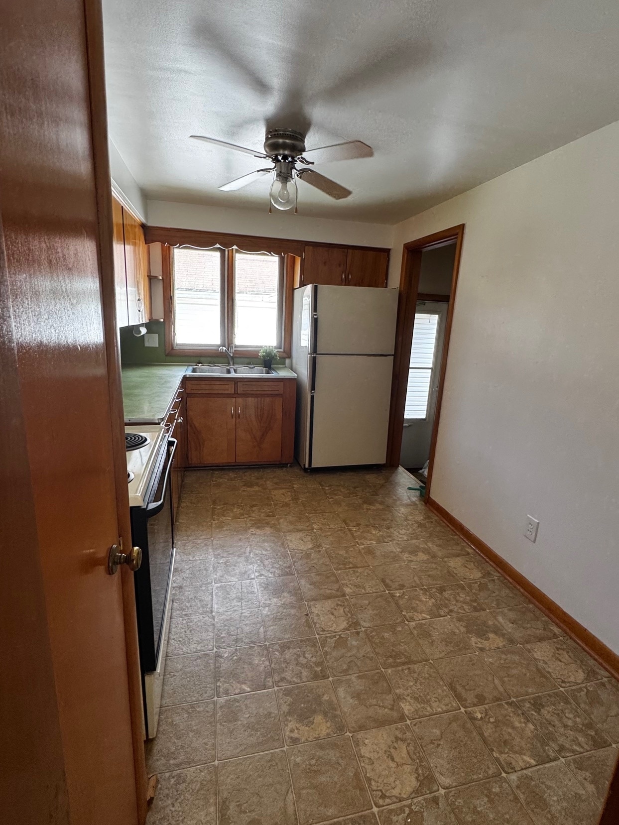 Kitchen - 778 Maple St
