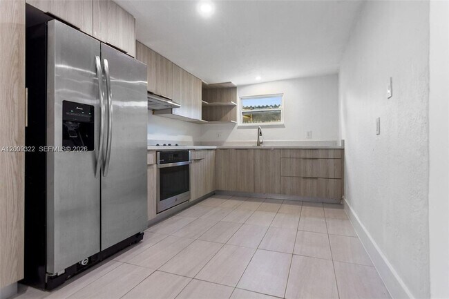 Building Photo - 1481 SW 49th Ave