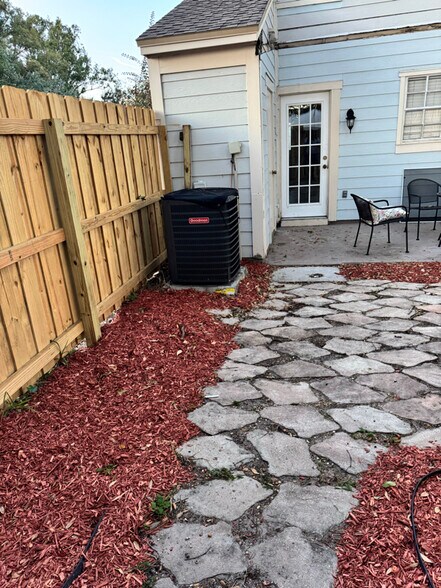 Building Photo - 13917 Fletchers Mill Dr