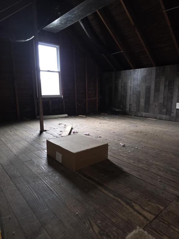 Building Photo - 128 Miller St