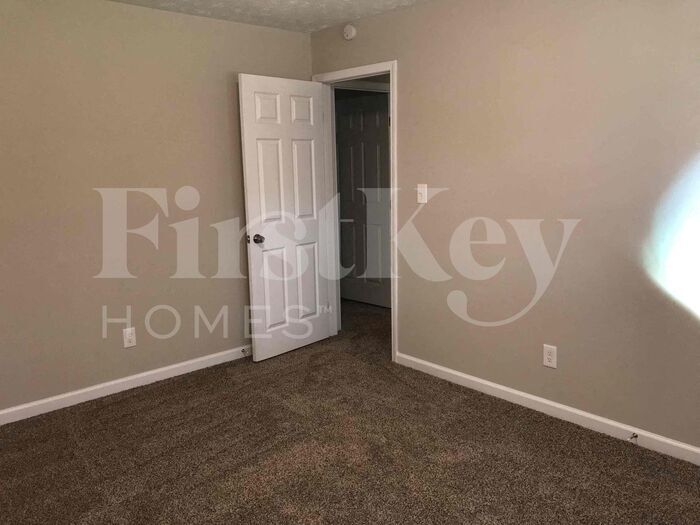 Building Photo - 5705 Hiram Lithia Springs Rd SW