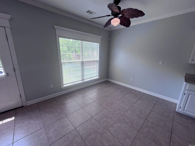 Building Photo - 516 Crepe Myrtle Loop