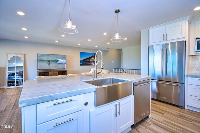 Building Photo - 886 Winding Way Dr