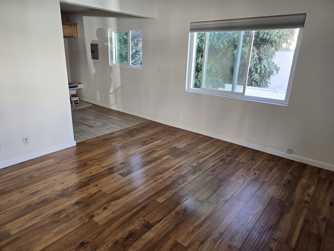 bright living room - 2611 Mathews Ave