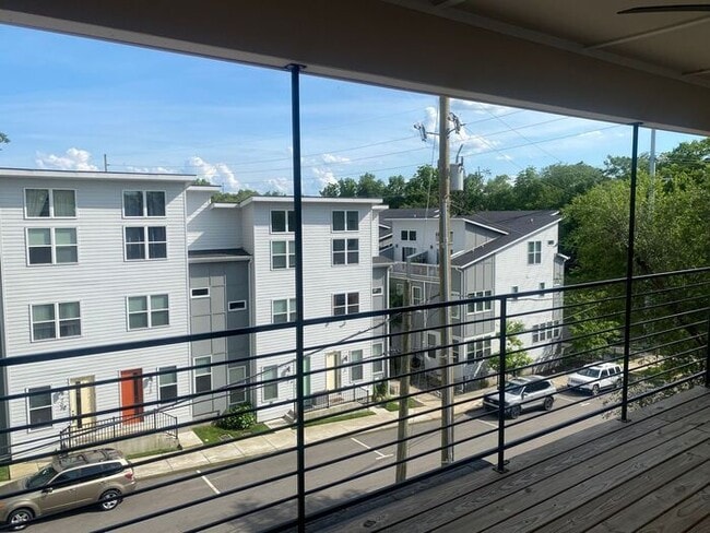 Building Photo - Newer Contruction - 3 Bed 3.5 Bath 3 Stories!