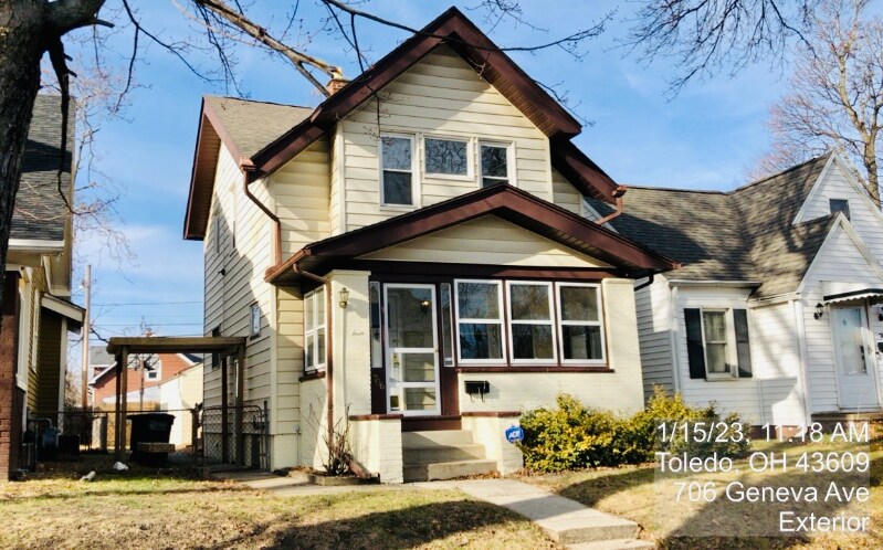 Building Photo - 706 Geneva Ave