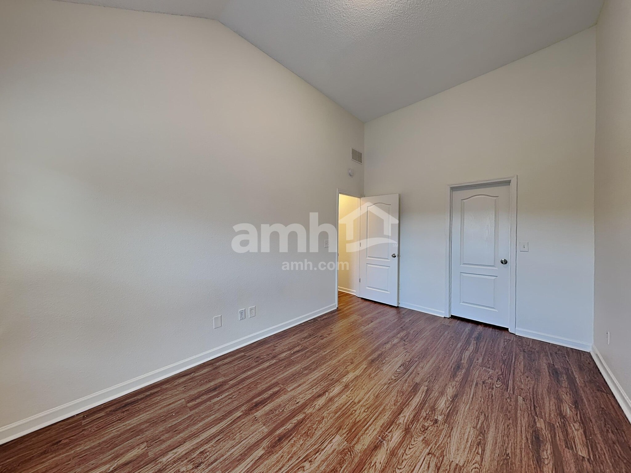 Building Photo - 2613 Newtons Crest Cir