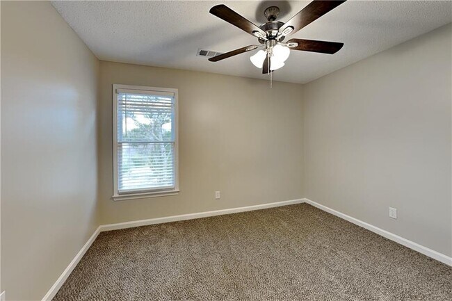 Building Photo - 51 Hunters Green