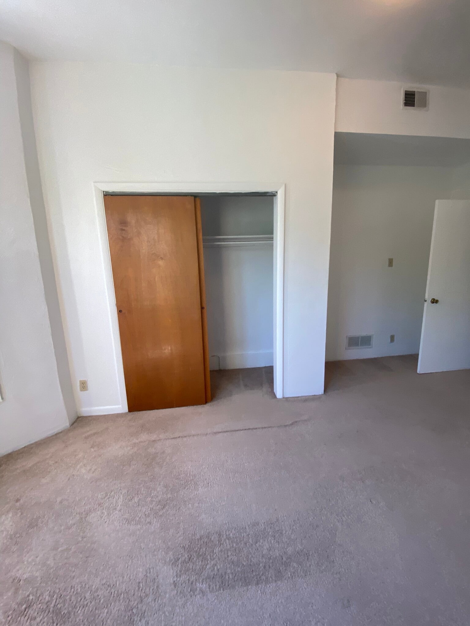 Building Photo - 514 Ivy St