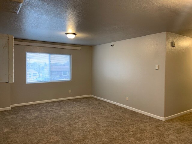 Building Photo - 811 Mallow St