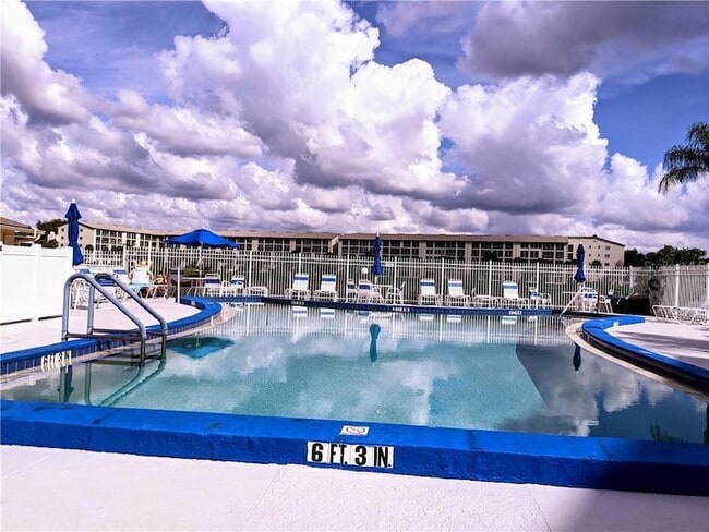 Building Photo - 3668 Lake Bayshore Dr