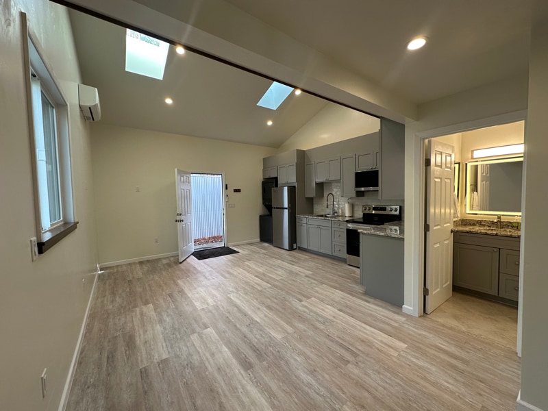 Building Photo - 1139 Azalea Ave