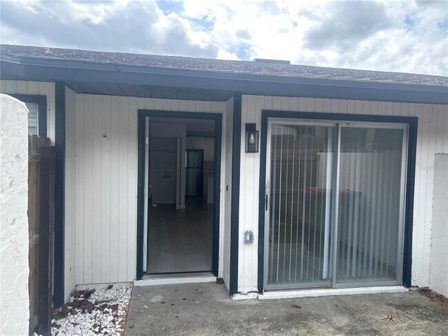 Building Photo - 2955 SE 53rd Ct