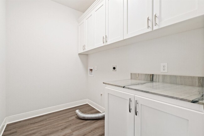 Building Photo - 129 Diamond Head Dr