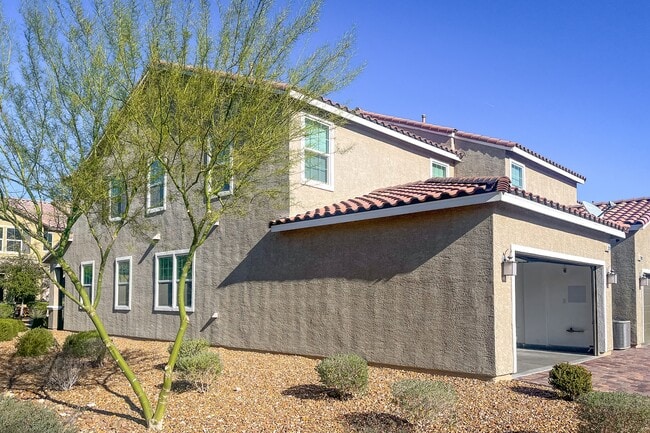 Building Photo - 3210 Brynley Ave