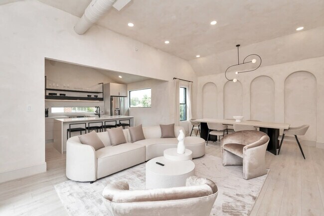 Building Photo - 2683 Blodgett St