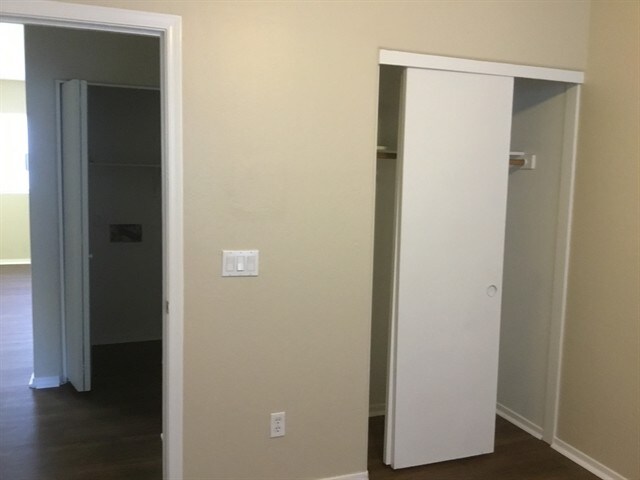 Building Photo - 11170 W Almeria Rd