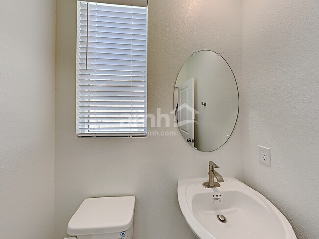 Building Photo - 707 Sienna Rising Dr