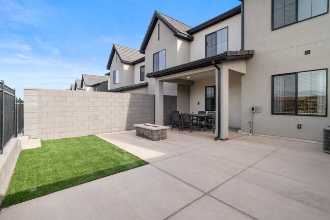 Building Photo - 1706 Ripple Rock Dr