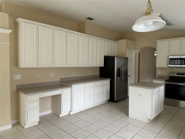 Building Photo - 1023 Cinnamon Fern Ct