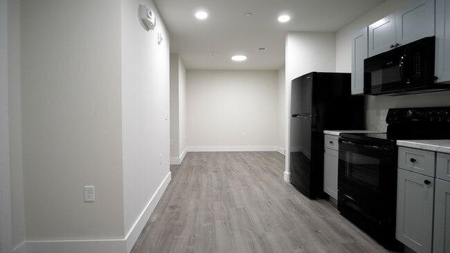 Building Photo - 15 Hungerford Terrace