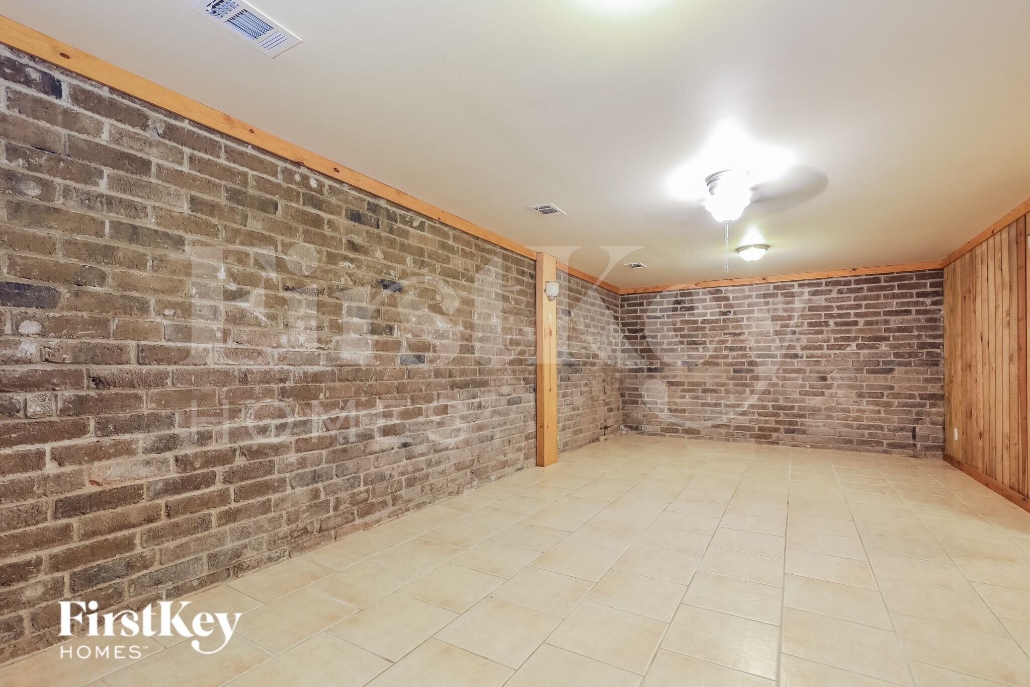 Building Photo - 3896 Chattahoochee Dr