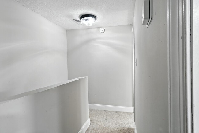 Building Photo - 1539 Manson St