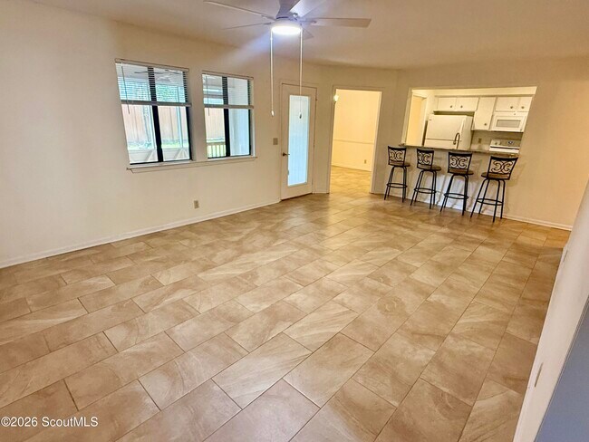 Building Photo - 227 Walmar Grove