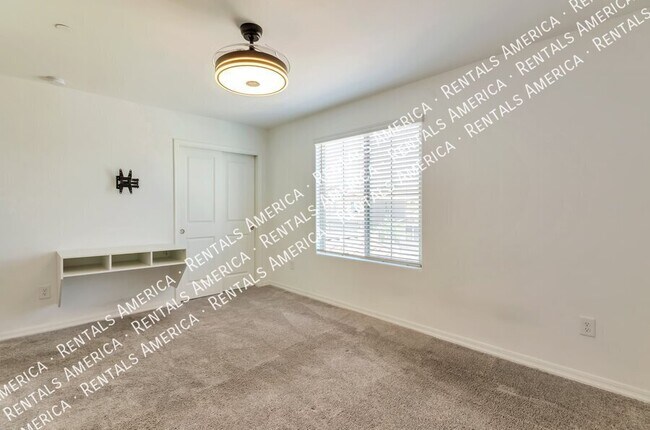 Building Photo - 10150 S Rolling Water Dr
