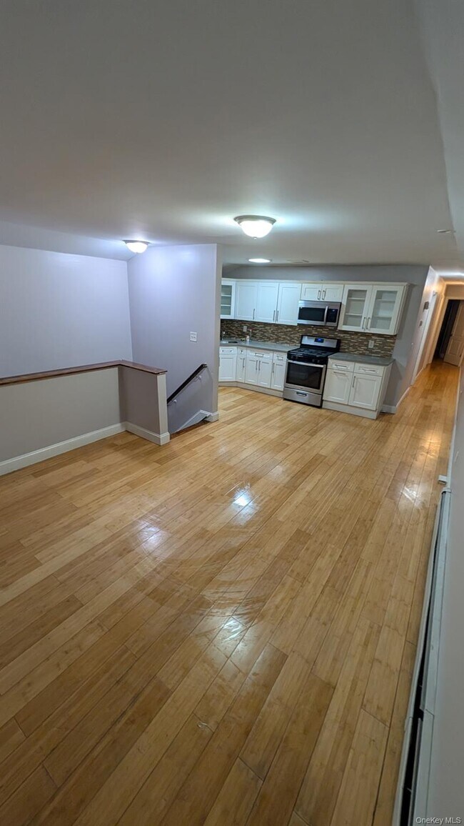 Building Photo - 228-07 146th Ave