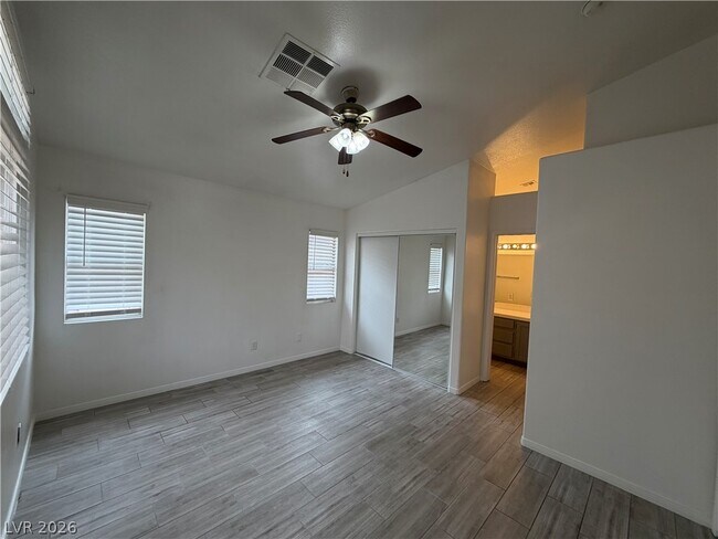 Building Photo - 5905 Silver Heights St