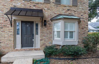 Building Photo - Two bedroom two and a half bath across from Mobile Bay!
