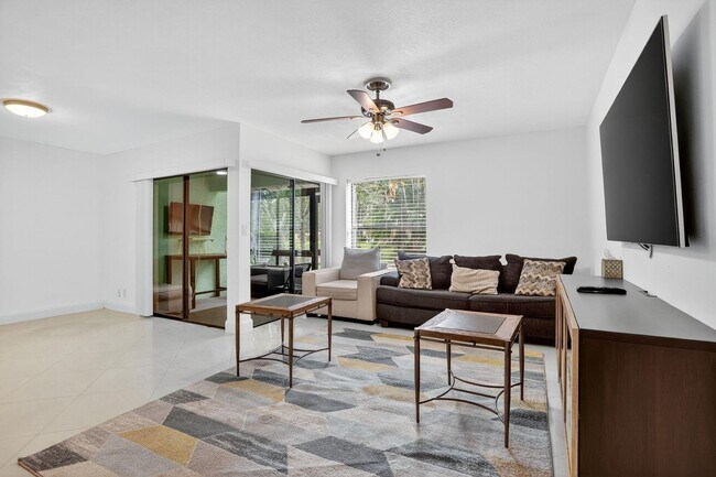 Building Photo - 3037 NW 48th Ave