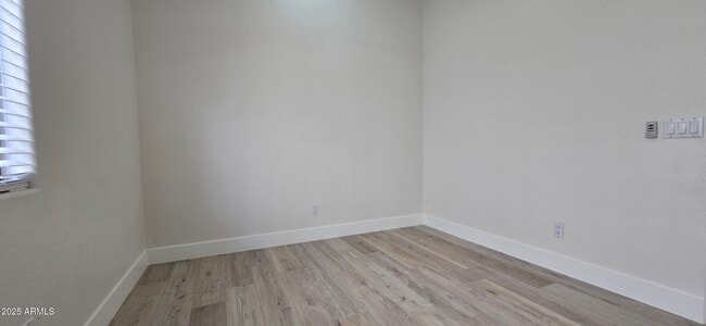 Building Photo - 10089 E Friess Dr